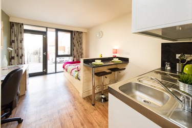 Bronze Plus Studio - Image 3